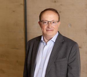 Daniel Ross photo (1).jpg